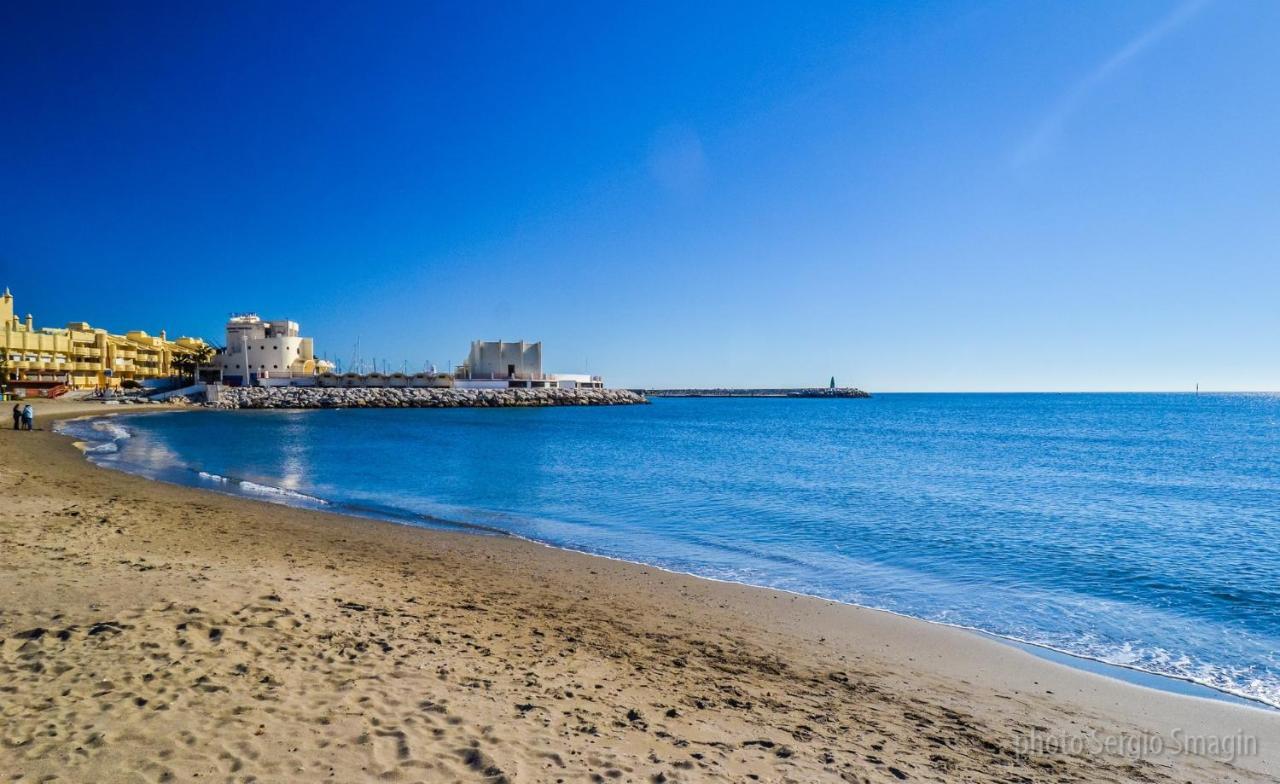 Pueblo Del Parque 3 - Terraza Soleada Con Jardin - Piscina Y Playa - Urbanizacion Tranquila Apartman Benalmádena Kültér fotó